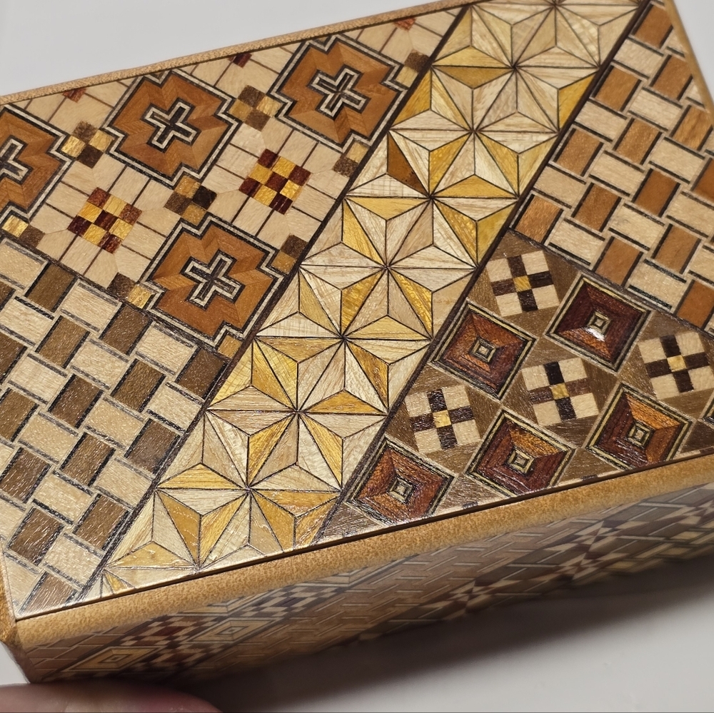 Japanese Wooden Puzzle Secret Box Hakone Yosegi 8-10 Steps Traditional Asian - Picture 3 of 9